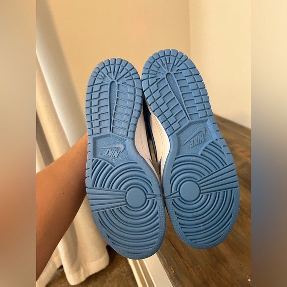 Big kids size 7 Carolina blue Nike dunks - Picture 6 of 6